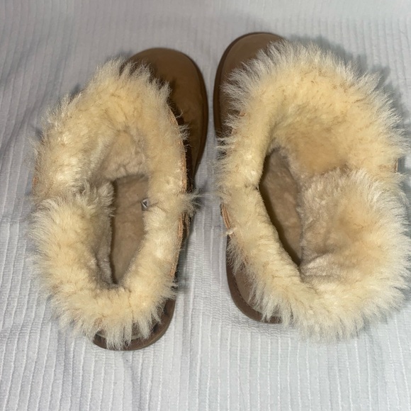 Ugg classic mini bailey button size 10 - Picture 6 of 8